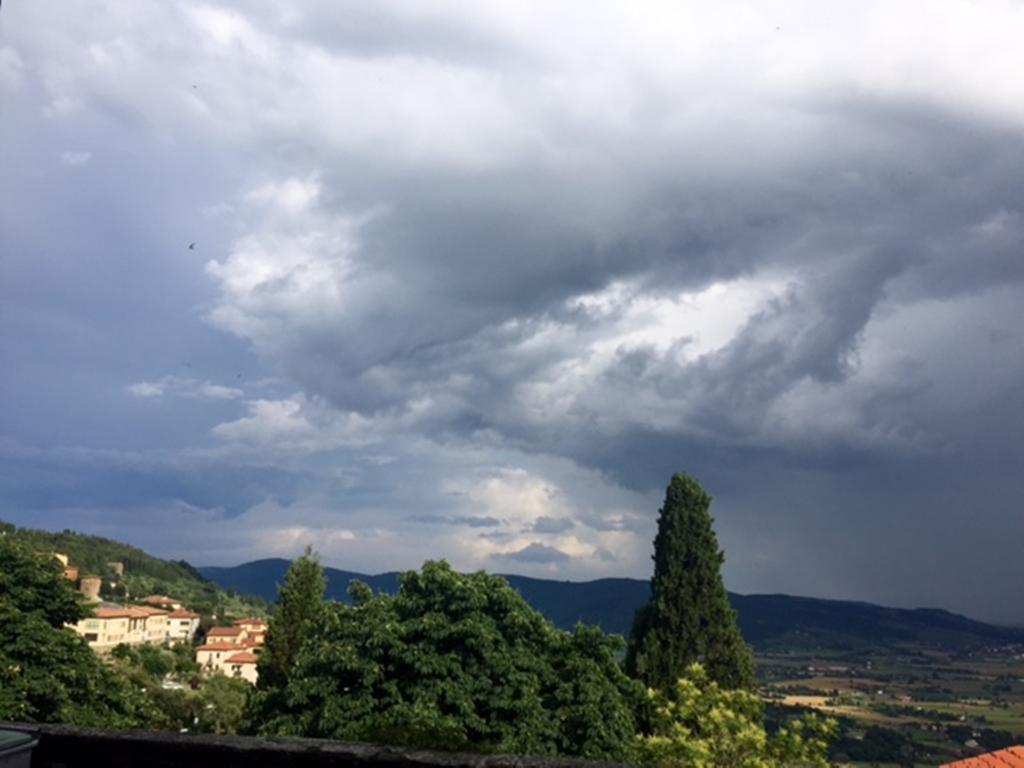 Appartamenti Belvedere Кортона Экстерьер фото